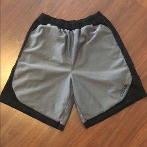 DYE Basketball shorts